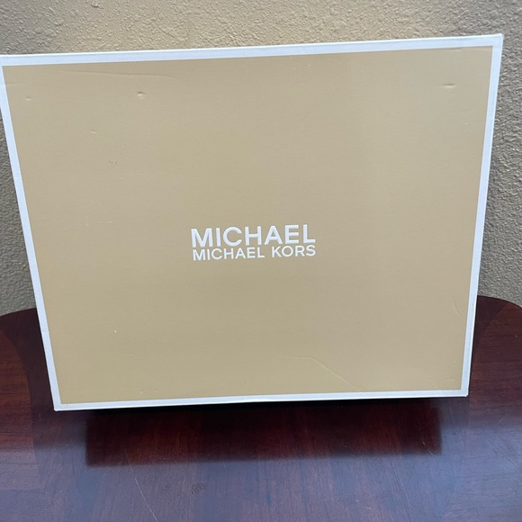 Michael Kors Thea Booties Ankle Boots Dark Chocolate Size 10 in original box - Picture 8 of 11